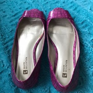 White mountain pink used shoes